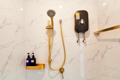 Rose Apple Hotel - image 28