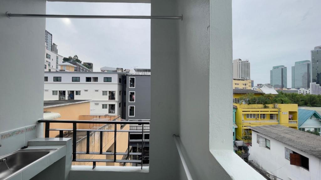 Suksomboon Residence - image 5