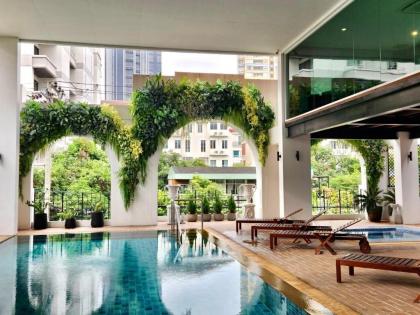 Schloss at Thonglor - image 24