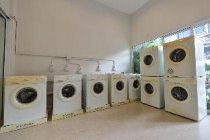 Modern one bedroom 55sqm. - great location - image 15