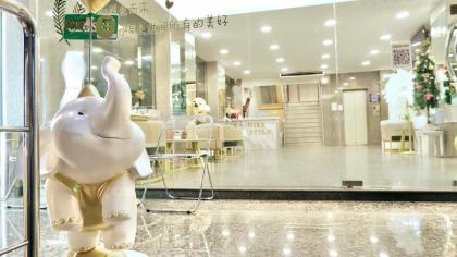 ABCYQ Hotel - image 21