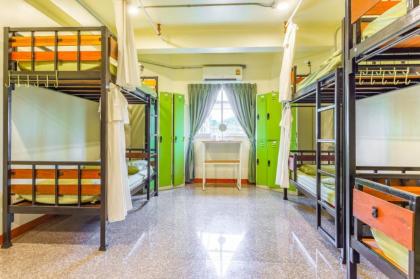 OYO 75416 Rama3 Sunrise Hostel - image 23