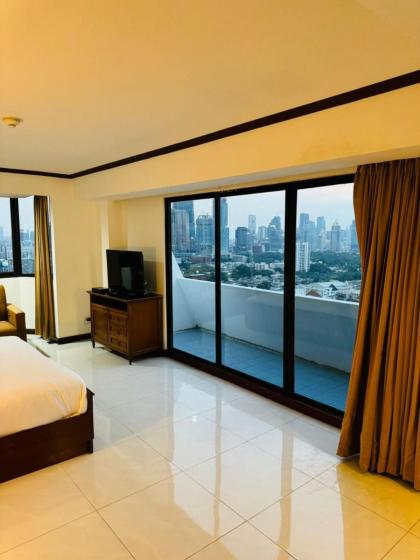 Omni Tower Direct Rooms - image 22