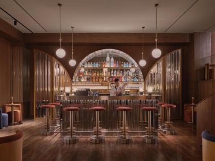 Public House Hotel - Sukhumvit 31 - image 23