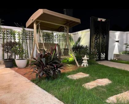 34 Independent courtyard garden-style container homestay near MRT - image 29