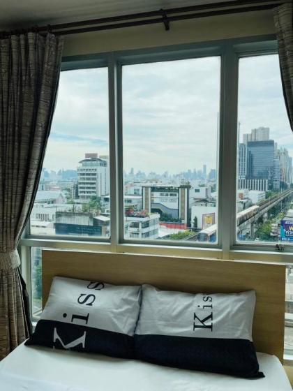 Comfort stay 1 BTS stop to Ari  Work Table - image 22