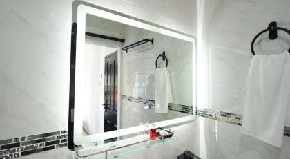 Thonglor Suites Hotel - image 25