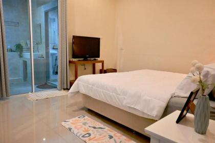 Cozy 3 Bedroom Townhouse 2 min BTS Onnut Sukhumvit - image 28