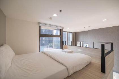 HiddenGem LOFT 1 bedroom with Cityview at Asok - image 21