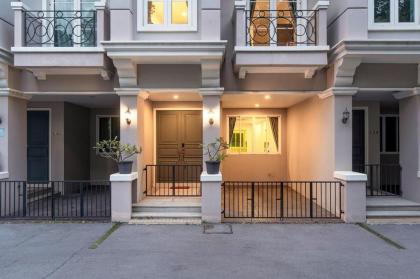Breezy Haus in Asoke: Pool walk to BTS/MRT: Spc I - image 30
