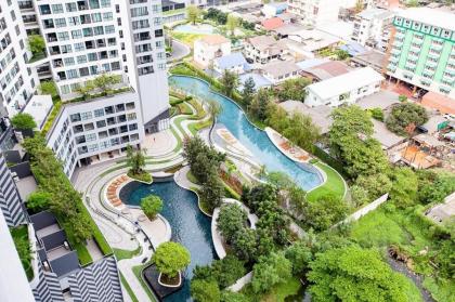 Resort style condo high floor studio pool view - image 25