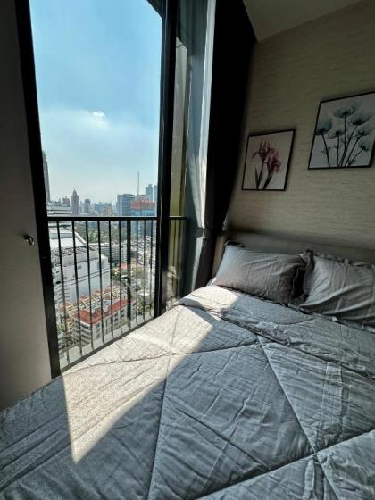 Luxury Brand New! 1BR Condo/High Fl/BTS_PhromPhong - image 21