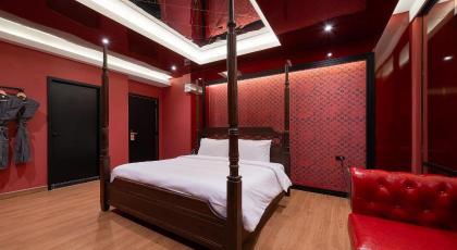 G BOUTIQUE SURAWONG BANGKOK - image 21