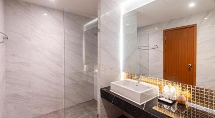 Frame Hotel Bangkok - image 30