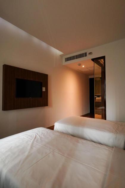 The poshtel Bangkok By Benya - image 30