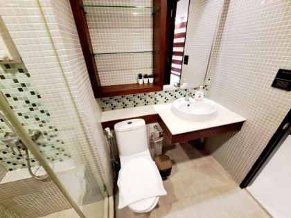 8th Floor 2brs Penthouse 700m Walk To Ekkamai Bts station - image 28