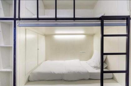 Comfy Crib Hostel Bangkok - image 28