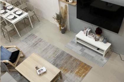 1 minute walk to BTS skytrain/ 6bed 7bath - image 30