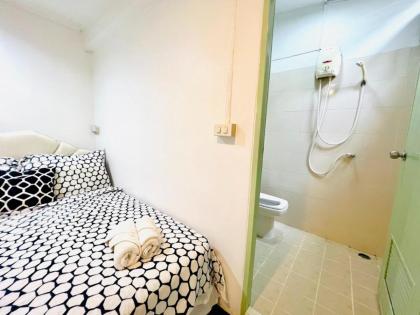 Ree Guesthouse - image 22