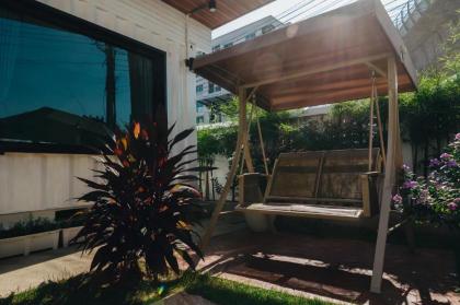 Beautiful courtyard with two bedrooms two bathroom - image 23