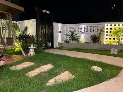 Beautiful courtyard with two bedrooms two bathroom - image 24