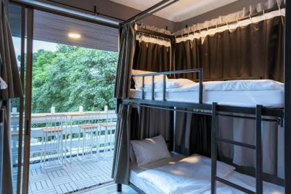 Ekkamai Buds & Beds - 420 Hostel - image 13
