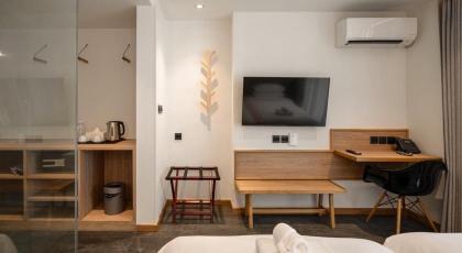 ZEN MASTER HOTEL - image 26