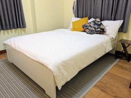 EntireSingleHouse 2br 400m-MRT HuaiKwang 2carpark - image 22
